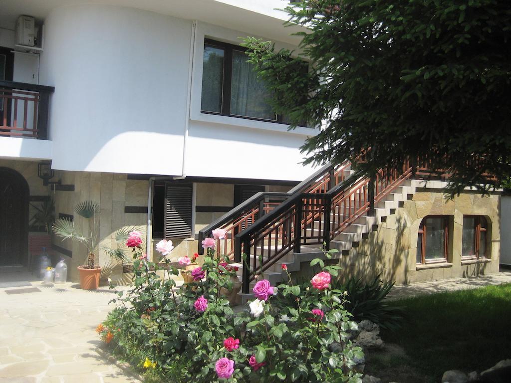 Guest House Yanina 瓦爾納 外观 照片