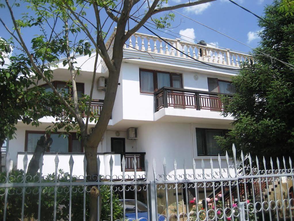 Guest House Yanina 瓦爾納 外观 照片
